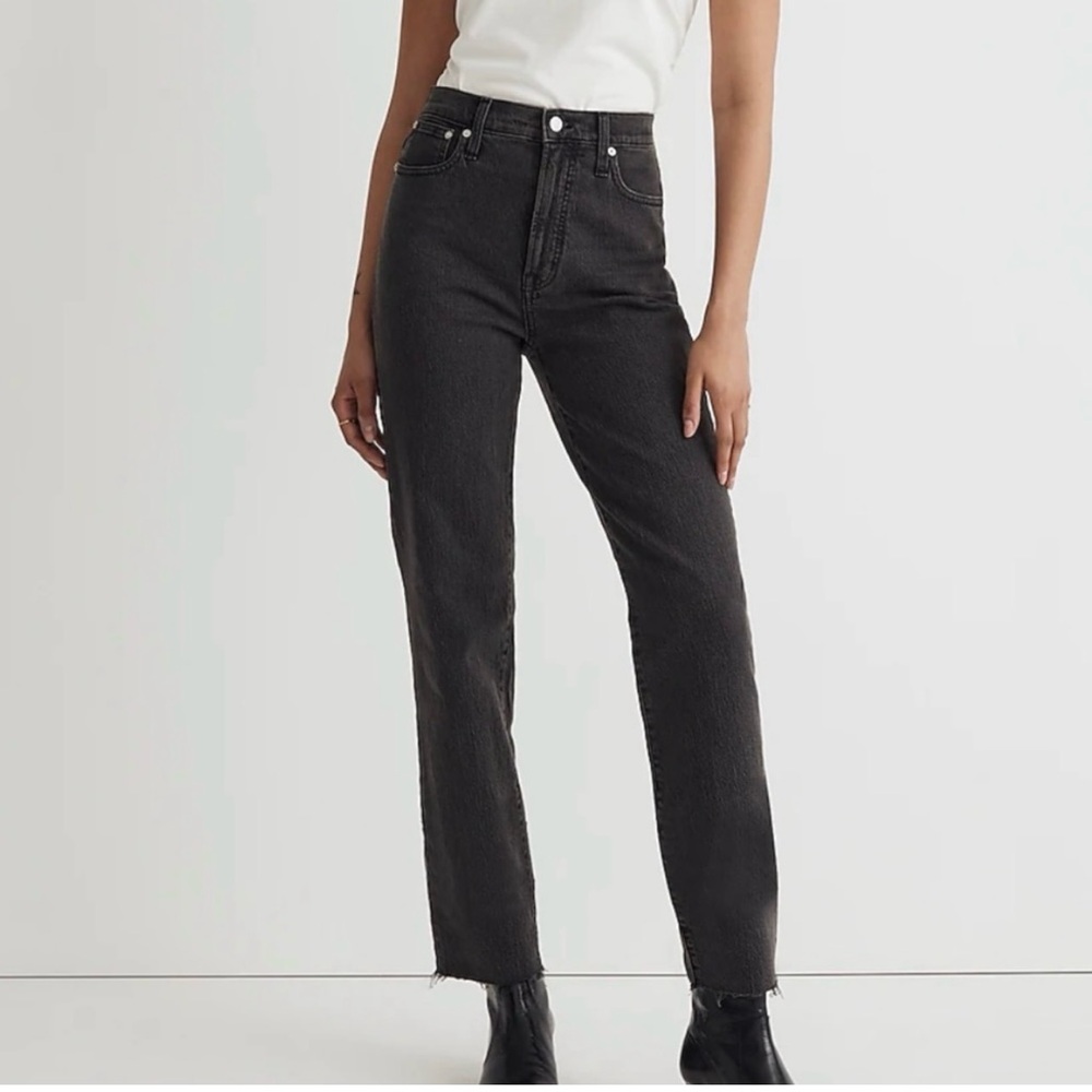 Madewell Curvy Perfect Vintage Straight Jean Black Distressed Bottom